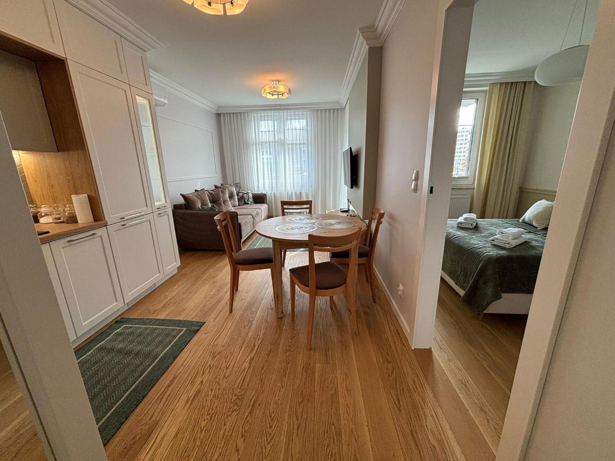 Apartamenty W Centrum Bialegostoku Z Parkingiem W Garazu Podziemnym Білосток Екстер'єр фото